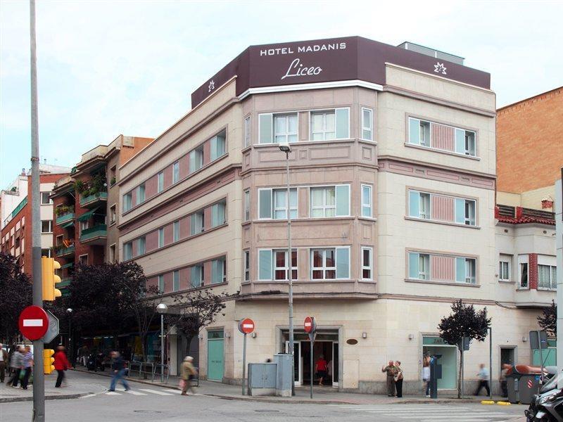Hotel Madanis Liceo Оспиталет де Лобрегат Екстериор снимка