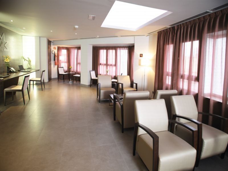 Hotel Madanis Liceo Оспиталет де Лобрегат Интериор снимка